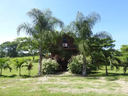 Pilgrim's Paradise Cabin 2