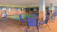 Holiday Inn Express WOODLAND by IHG - Pools