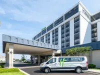 Holiday Inn Chicago O'Hare - Rosemont Отели рядом с достопримечательностью «Басс Форест-Север»