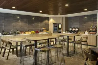 SpringHill Suites Fort Worth University - sarapan