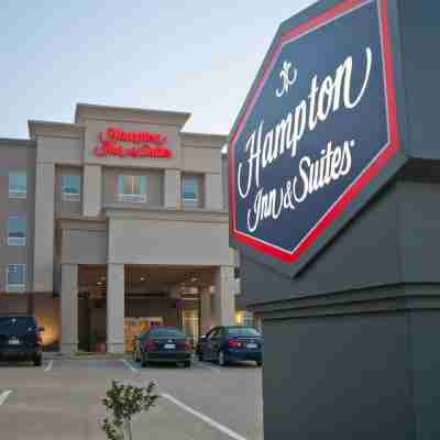 Hampton Inn & Suites Denison Hotel Exterior