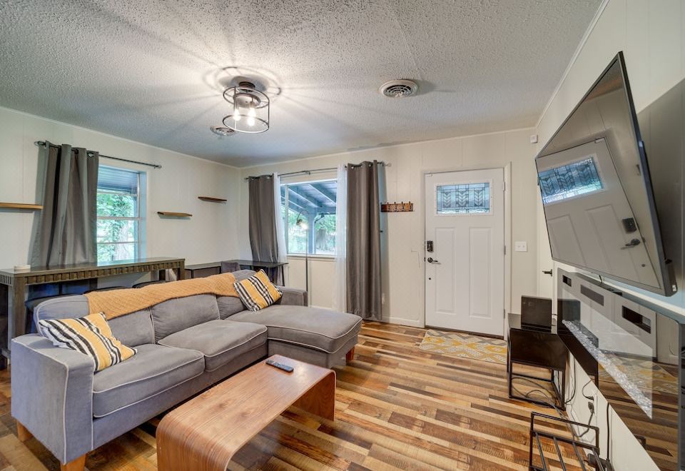 Wagoner Vacation Rental Near Fort Gibson Lake!,Wagoner County Updated