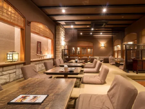 هوتل جيموند كيوتو Hotels near محطة ماروتاماتشي