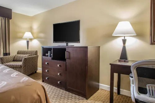 Quality Inn O'Hare Airport Hotels in Schiller Park