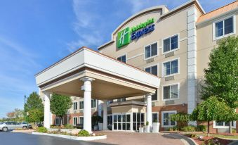 Holiday Inn Express Wixom