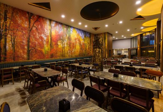 5. 마카르타시 호텔..