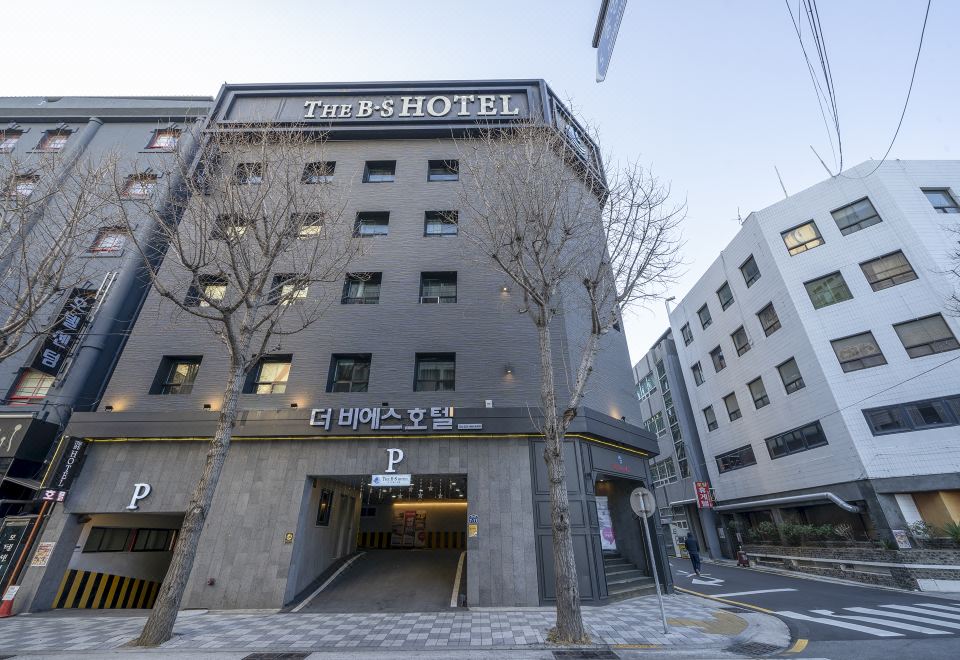 더비에스호텔 로비 및 편의 시설 이미지