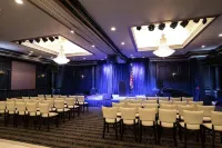 The Roslyn, Tapestry Collection by Hilton Hotels in Glen Cove