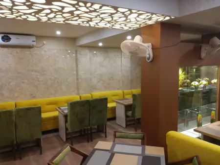 Hotel Li-N-Ja Отели в г. Самбалпур