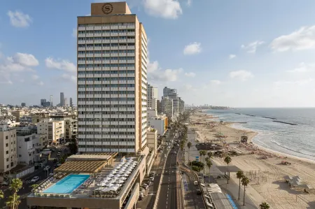 Sheraton Grand Tel Aviv Отели рядом с достопримечательностью «Церковь Св. Петра»