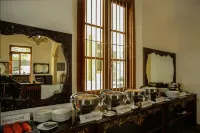 Paseban Sena Ballroom and Boutique Hotel Hotels in Mayangan