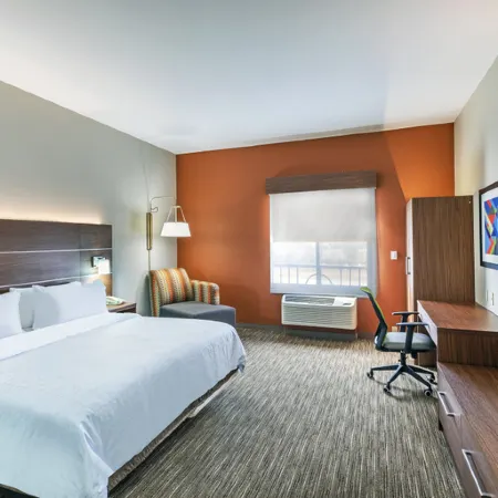 Holiday Inn Express & Suites PRYOR by IHG Hotels in Mayes County