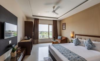 Rudraksh Club & Resort