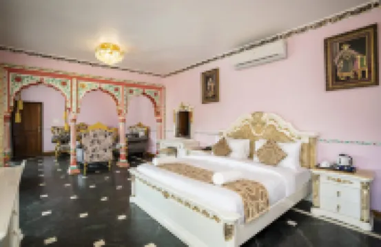 Stone Wood Riverfront Resort, Siolim