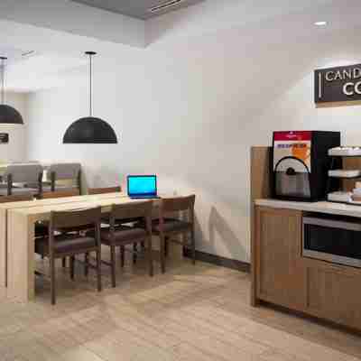 Candlewood Suites Pittston Dining/Meeting Rooms