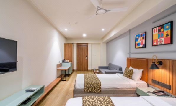 The Lemon Grass Hotel