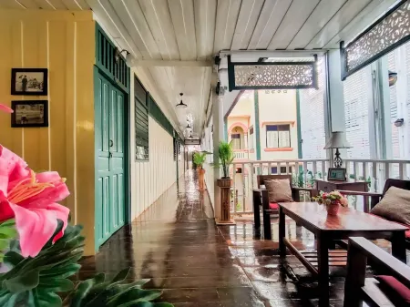 Sangthong Heritage hotel Отели в г. That Phanom