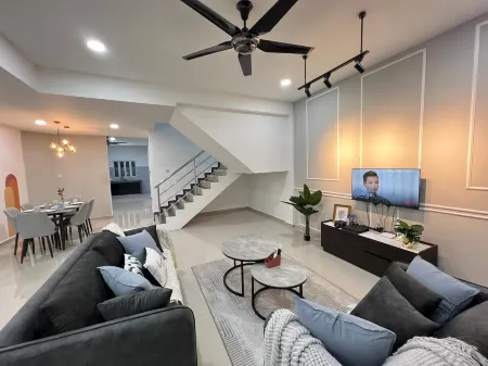 FunkyVila4 14Pax 4Br Near188Tower, ArtStreet, Htta Отели рядом с Аэропорт Куантан