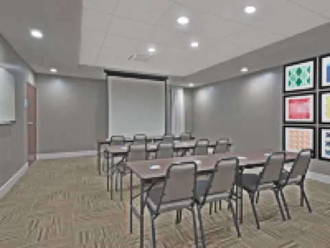 智選假日套房酒店-哈里斯堡南/新坎伯蘭 費爾維尤酒店