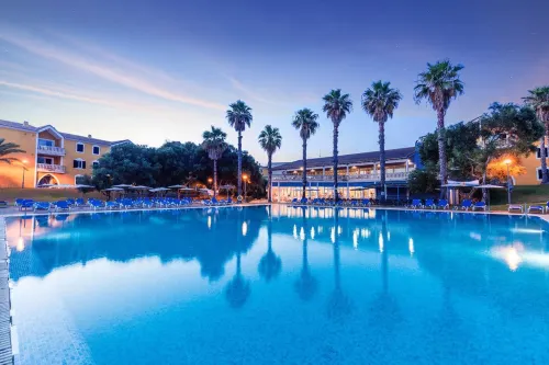 Vibra Blanc Palace Aparthotel Hotels in Cala Blanca