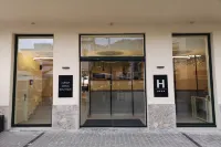 Hotel Coral Hotels near Càmping Les Medes