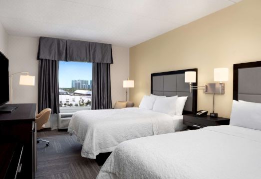 햄프턴 인 홀랜들 비치-아벤투라 로비