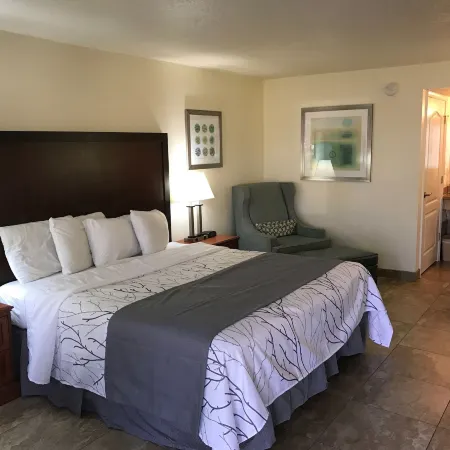 At Home Inn - Fort Pierce