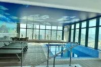 2H Hotel - Pool