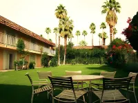Delos Reyes Palm Springs