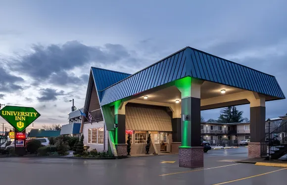 尤金大學旅館&套房酒店