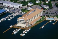 Riveredge Resort Hotel