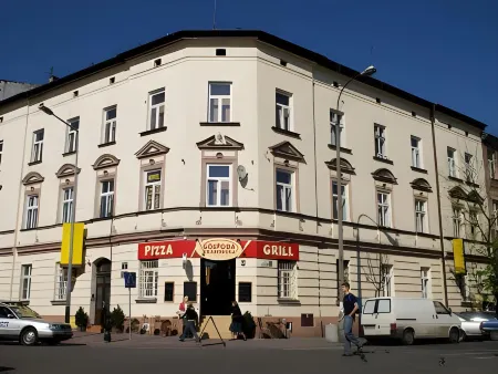 Station Aparthotel Отели рядом с достопримечательностью «Флорианские ворота в Кракове»