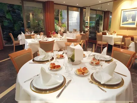 索蘭斯里維埃拉酒店