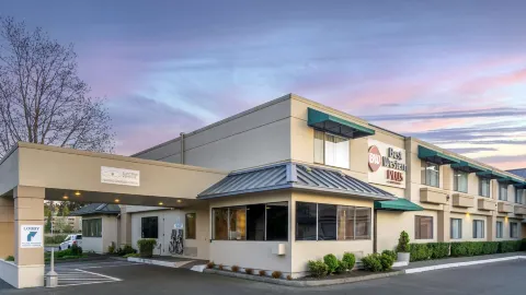 Best Western Plus Edmonds Harbor Inn in Эдмондс
