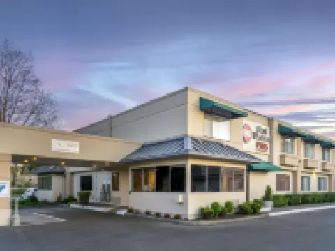 Best Western Plus Edmonds Harbor Inn Hotels in Edmonds