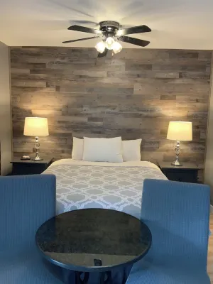 Riverside Motel Các khách sạn ở Port Alberni