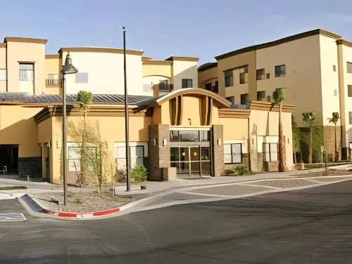 Residence Inn Phoenix NW/Surprise فنادق في سوربرايز