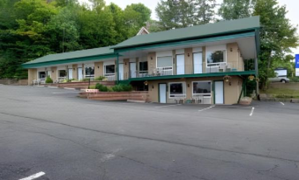 Knights Inn Huntsville, on