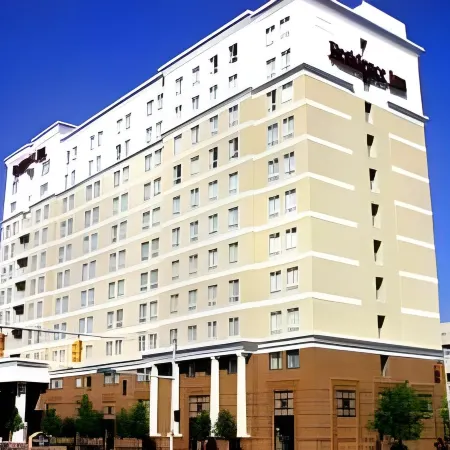 Residence Inn Charlotte Uptown Отели рядом с достопримечательностью «Арена «Спектрум-центр»»