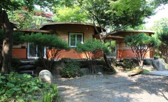 Gwangyang Gomgol Sanchon Pension