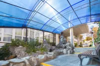 Kurortnaya Poliklinika im. N.I. Pirogova s Pansionatom s Lecheniem Iskra Health Resort