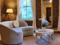The Underwood-Hale House Hotels in Провіденс