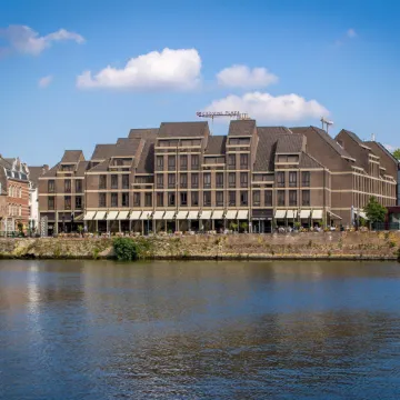 Crowne Plaza MAASTRICHT by IHG Отели рядом с достопримечательностью «Коммелквартир»
