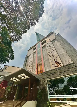 Hemangini Hotel Bandung Отели в г. Cidadap