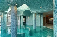St George Beach Hotel & Spa Resort - Beach