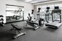 Courtyard Omaha Bellevue at Beardmore Event Center - Gym