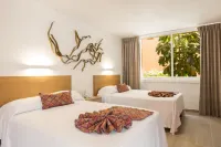 Costa de Oro Beach Hotel