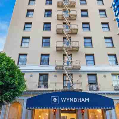 Club Wyndham Canterbury Hotel Exterior