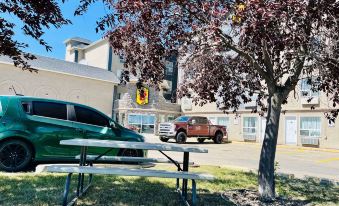 Super 8 by Wyndham Grande Prairie