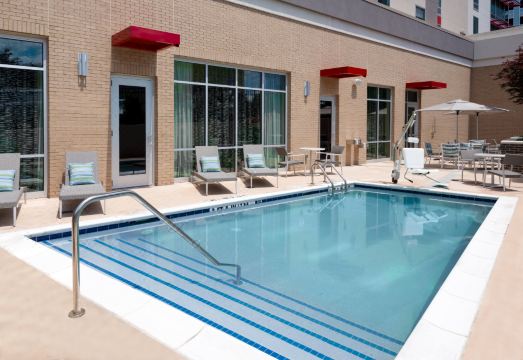 햄프턴 인 수영장